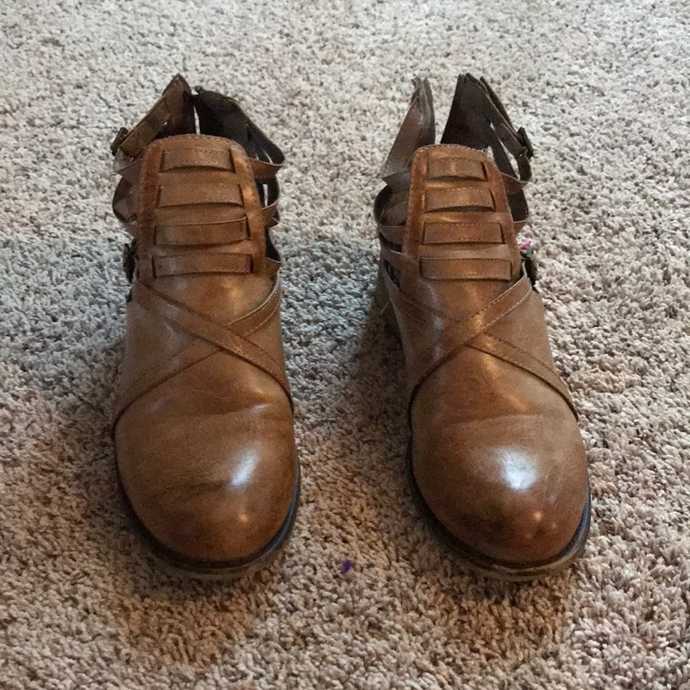 brown leather ankle boots